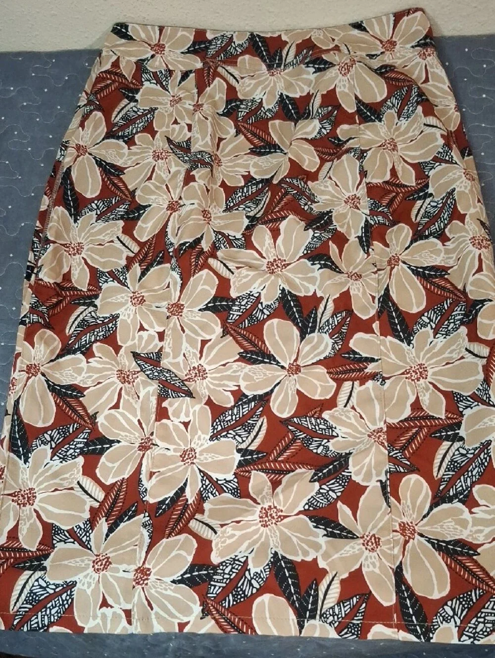 Floral Print Midi Skirt in Rust and Beige Size X Small